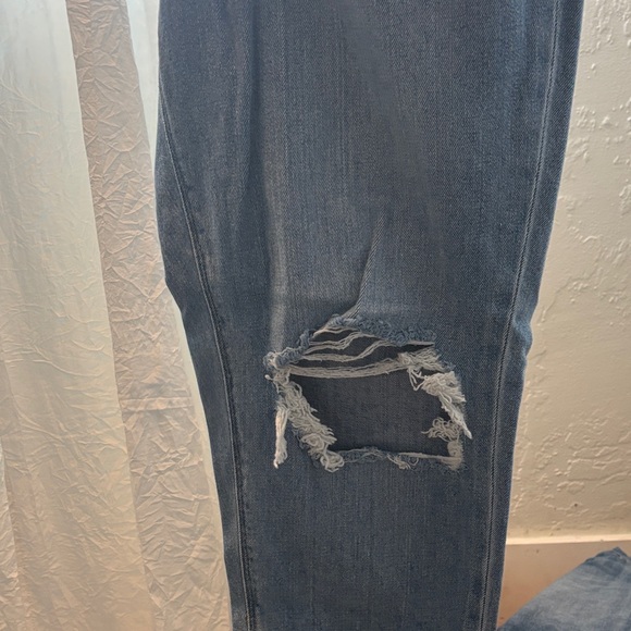 American Eagle Mom Jeans - Picture 5 of 7